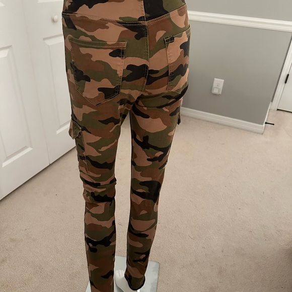 H&M CAMOUFLAGE CARGO PANTS SIZE 6 - Picture 2 of 8